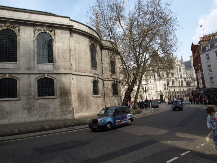 St Clement Danes image 2