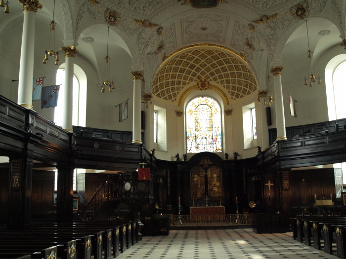 St Clement Danes image 2